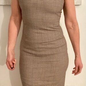 Theory Elegant Tan Checkered Dress size 2